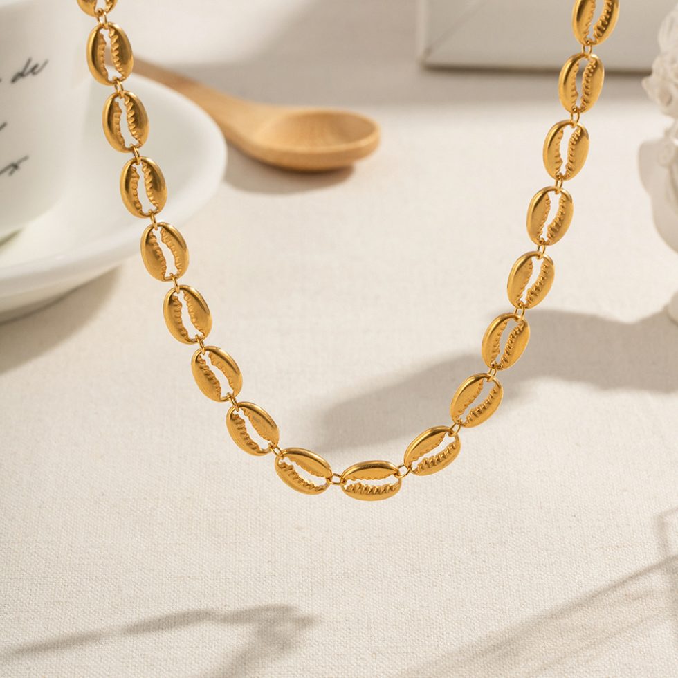 Shell necklace