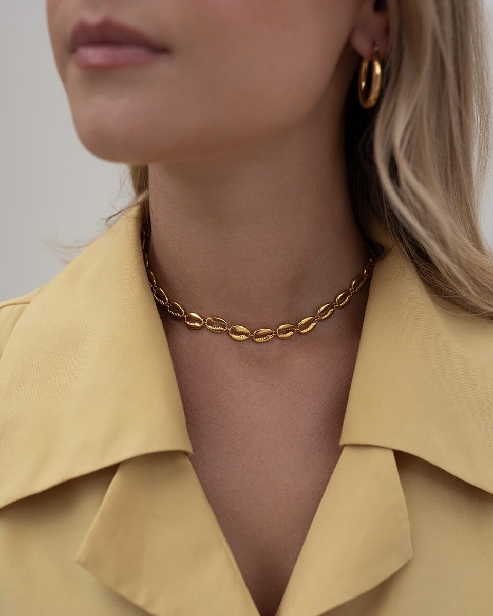 Shell necklace